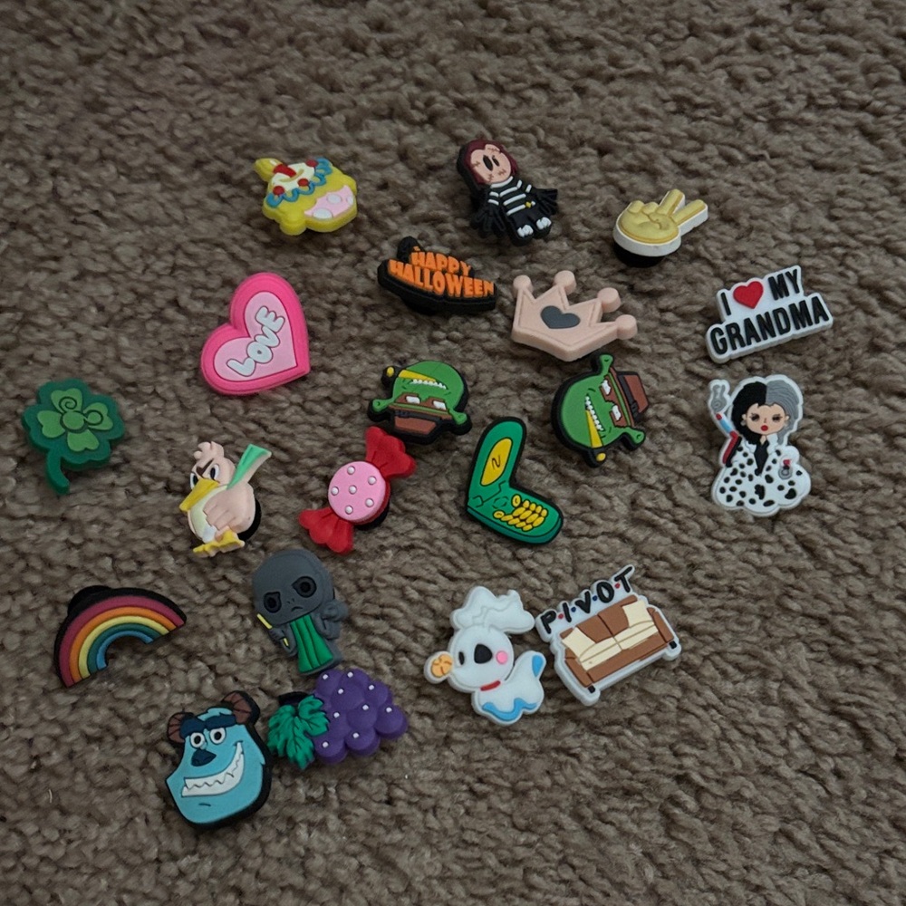 Croc Charms - Mixed Cartoon Pins
